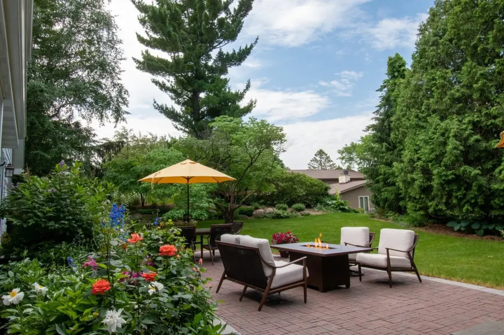 Outdoor Living Solutions for Residential and Commercial Spaces