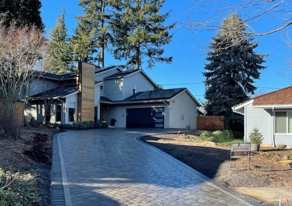 ELEVATE YOUR CURB APPEAL WITH QUALITY PAVER SOLUTIONS